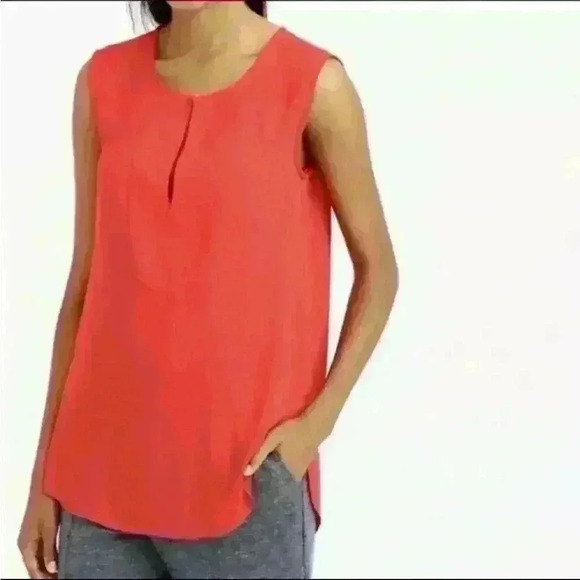 J.Crew Womens Top Drapey Keyhole Neckline Button Blouse Sleeveless Red Size 4 - Picture 2 of 7